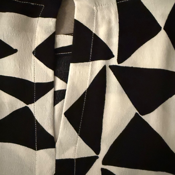 LOFT Ann Taylor Geometric Print Blouse - Picture 3 of 4